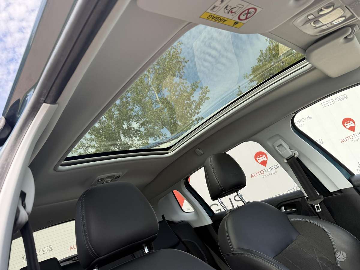 Peugeot 2008, 1.2 l., Хэтчбек