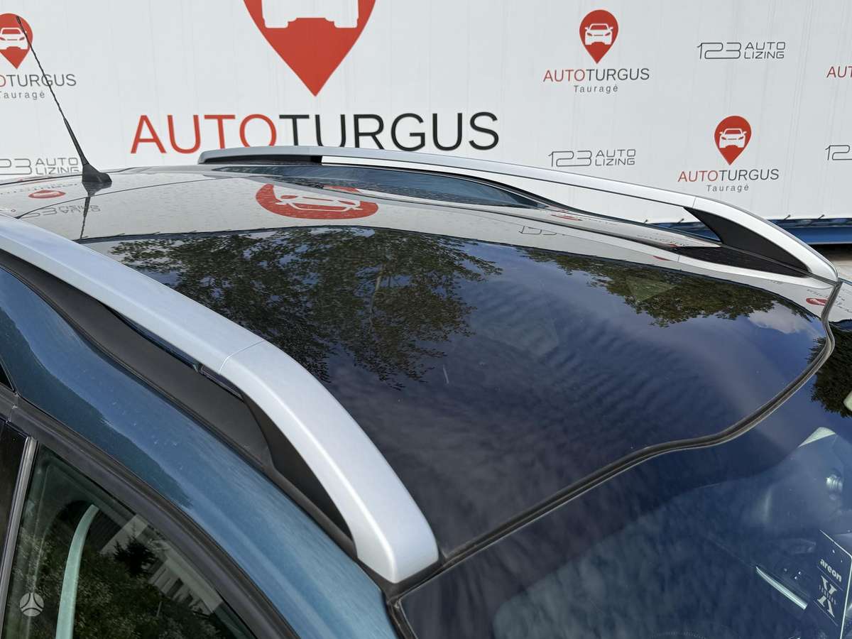 Peugeot 2008, 1.2 l., hatchback