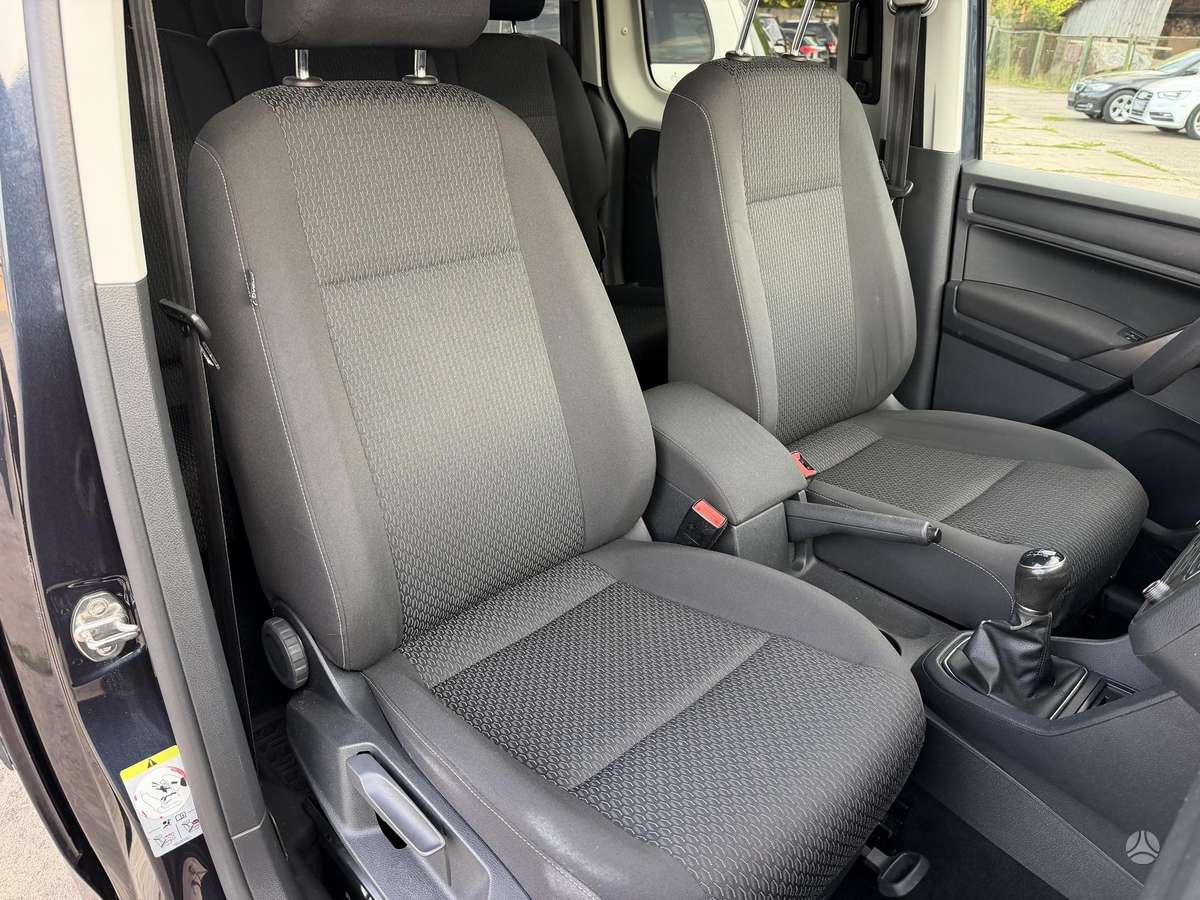 Volkswagen Caddy Maxi - 8