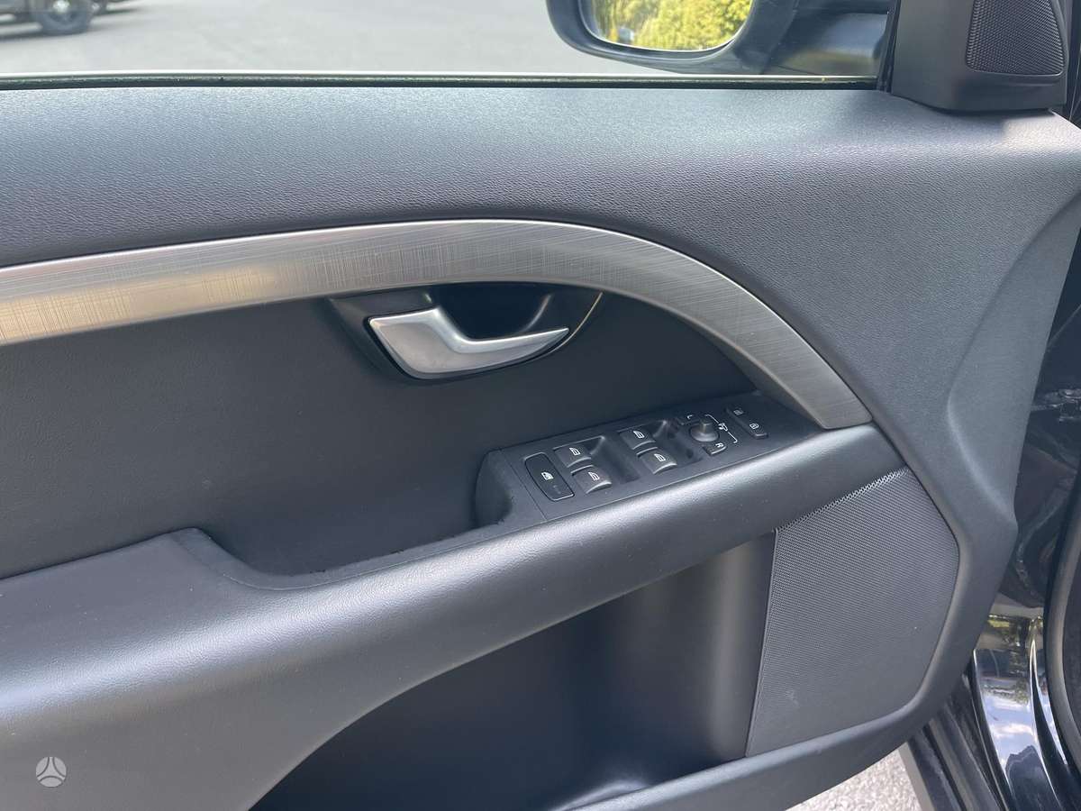 Volvo XC70, 2.0 l., Универсал