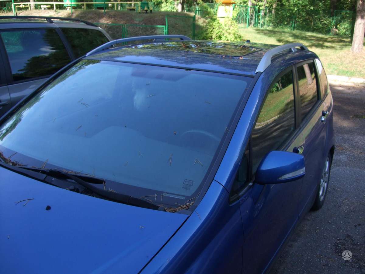 Honda FR-V, 2.2 l., hatchback