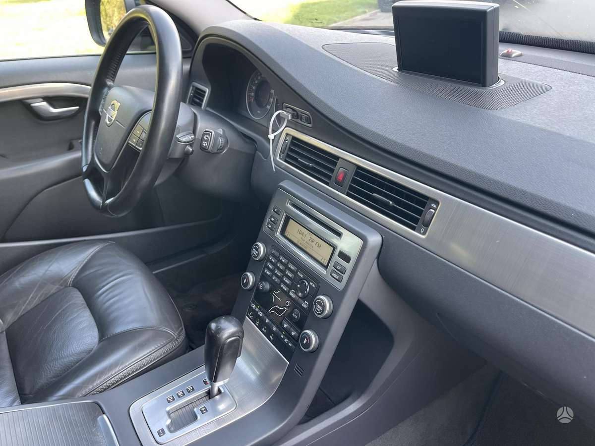 Volvo XC70, 2.0 l., Универсал