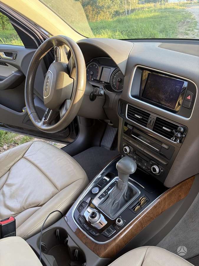 Audi Q5, 2.0 l., Внедорожник / Кроссовер