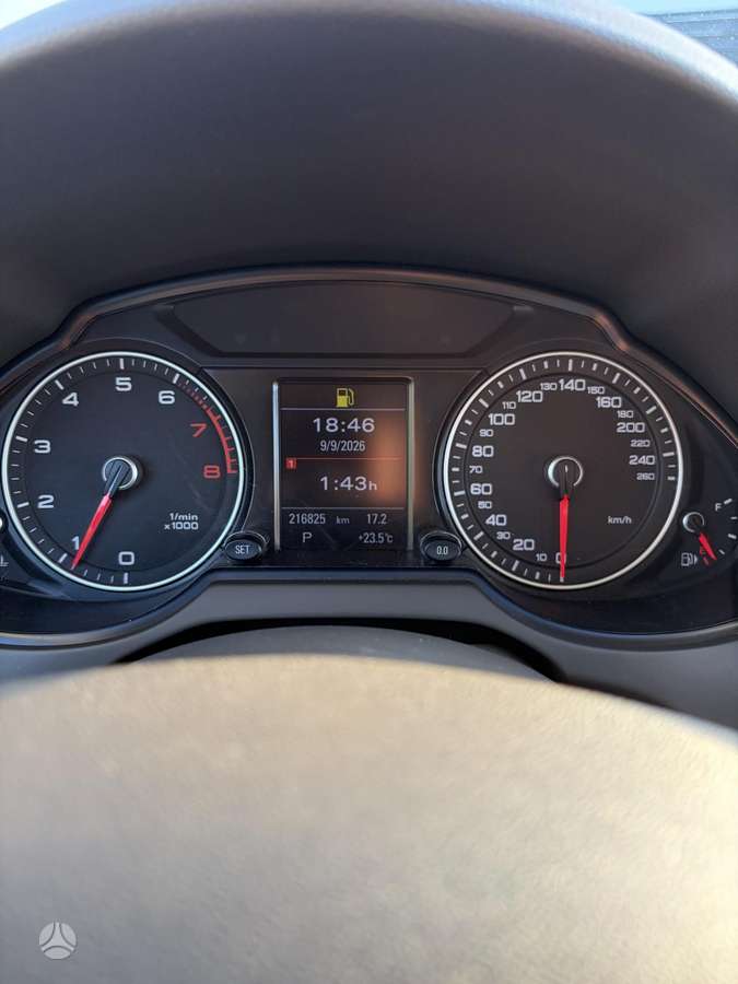 Audi Q5, 2.0 l., off-road / crossover