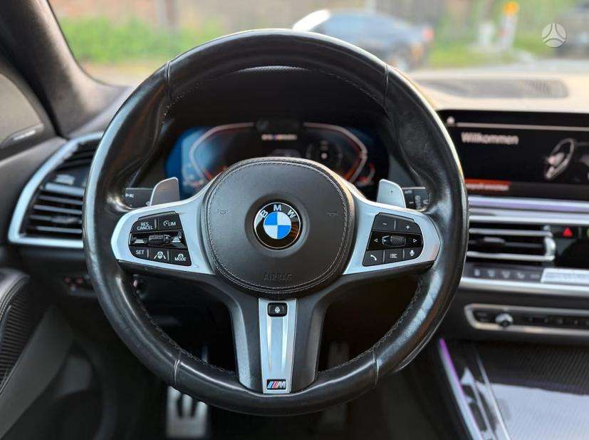 BMW X5, off-road / crossover
