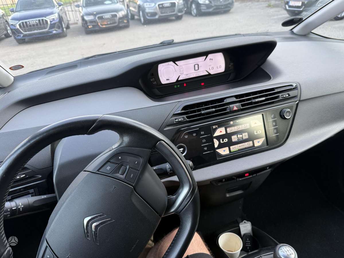 Citroën Grand C4 Picasso - 10