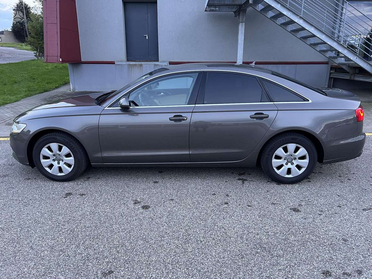 Audi A6, 2.0 l., Седан