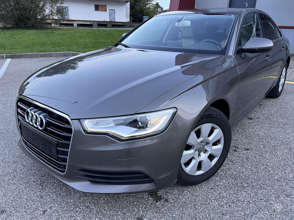 Audi A6, 2.0 l., Седан