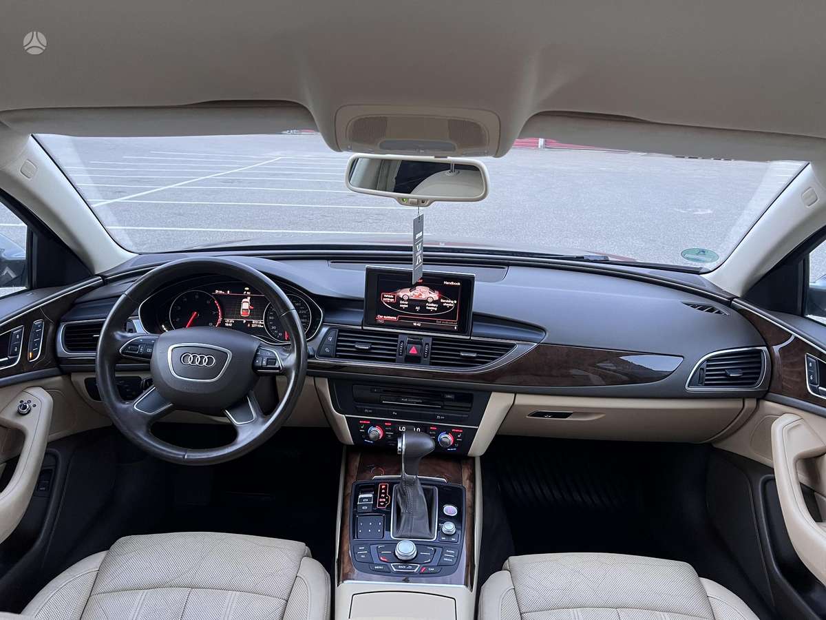 Audi A6, 2.0 l., Седан
