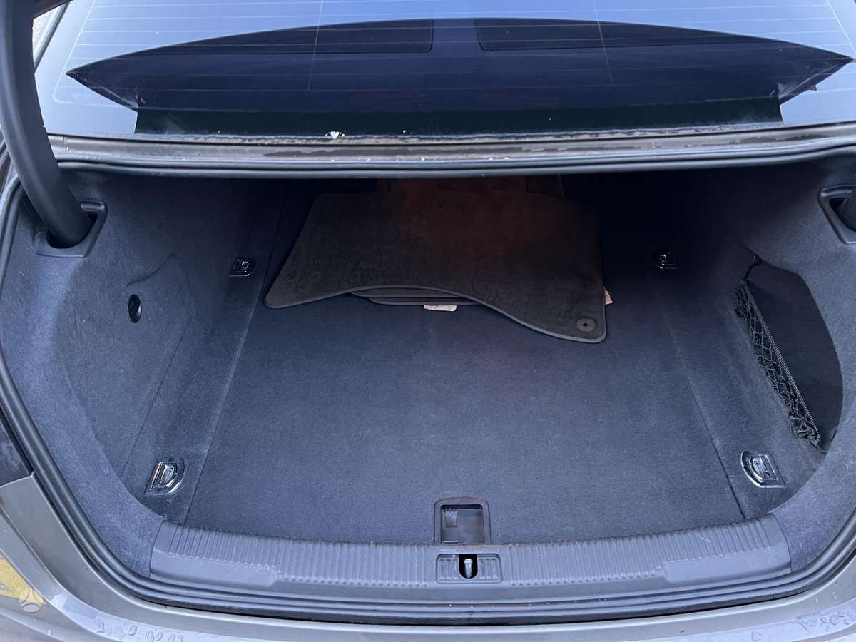 Audi A6, 2.0 l., Седан