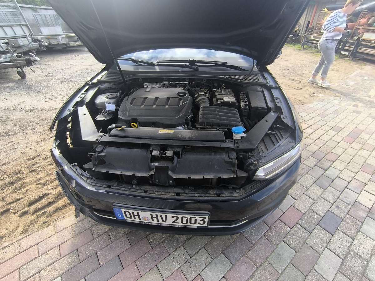 Volkswagen Passat - 7