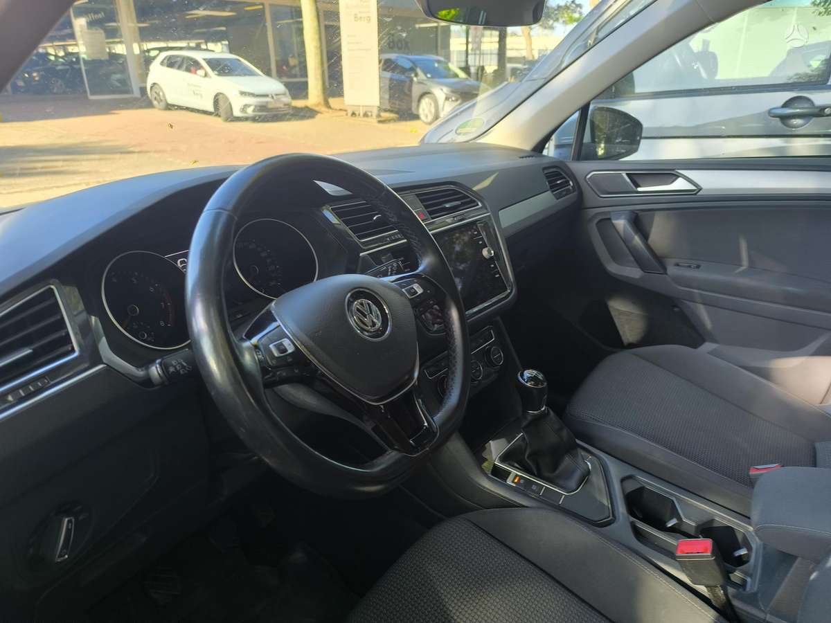 Volkswagen Passat - 9