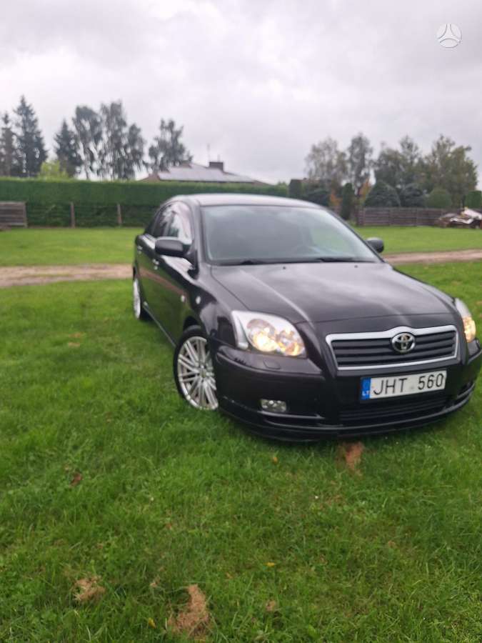 Toyota Avensis - 2