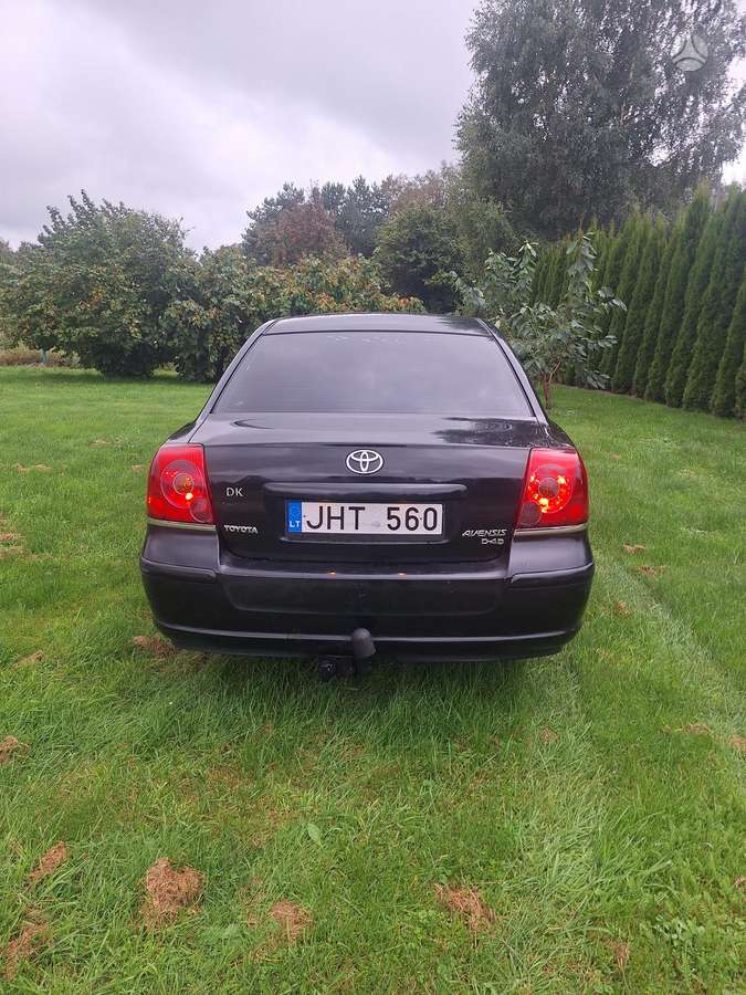 Toyota Avensis - 6