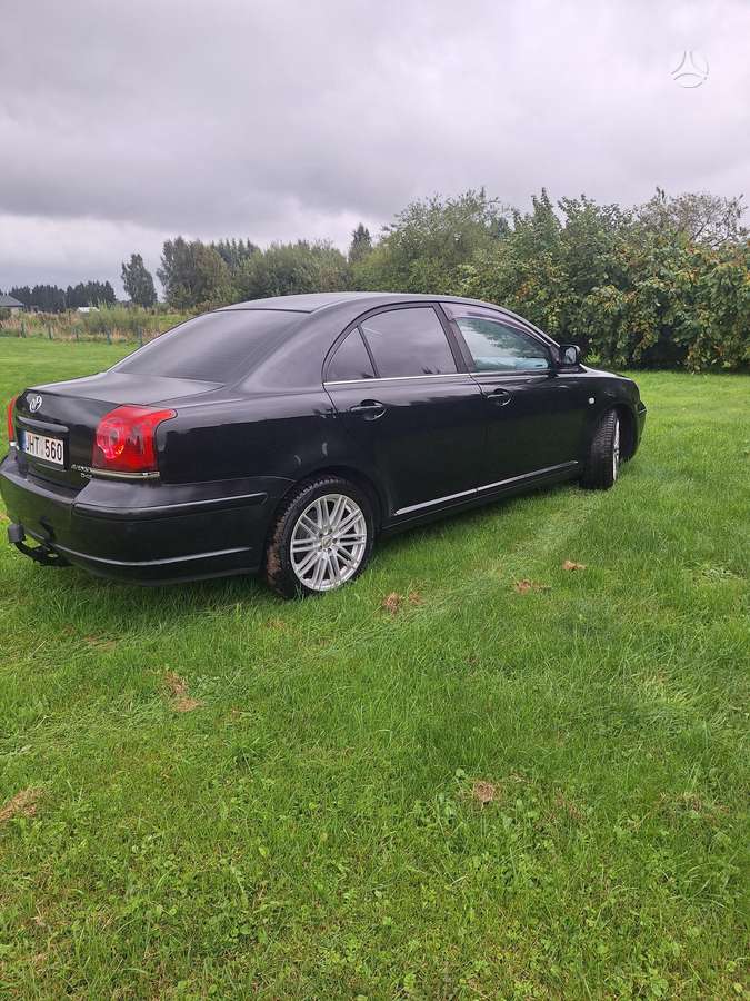 Toyota Avensis - 7