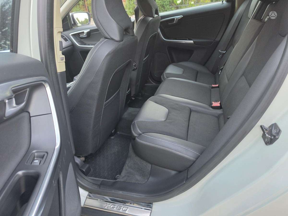 Volvo XC60 - 11