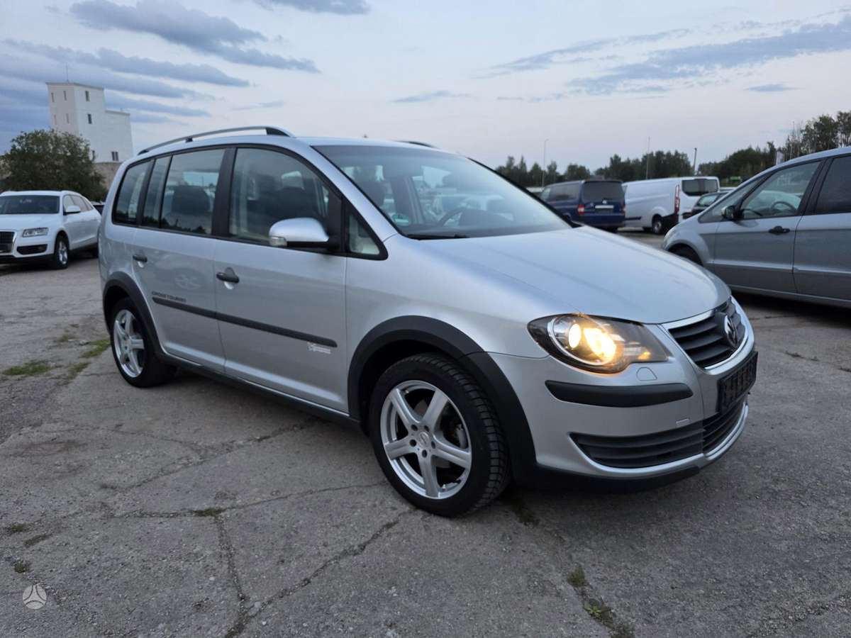 Volkswagen Cross Touran - 5