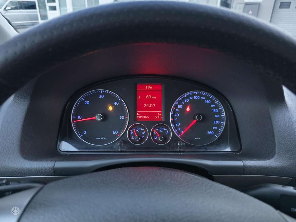 Volkswagen Cross Touran - 9