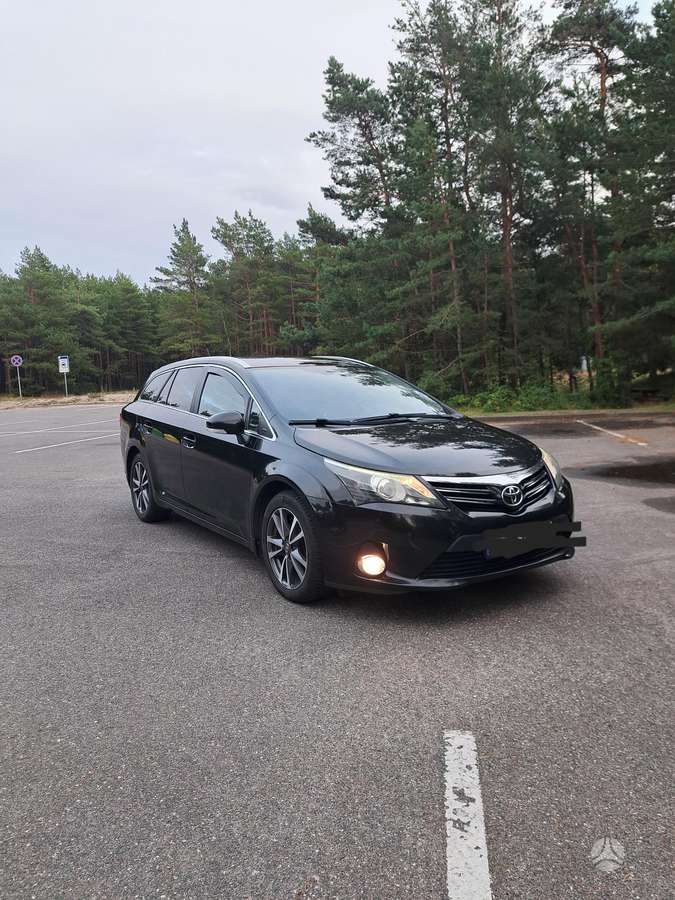 Toyota Avensis - 1