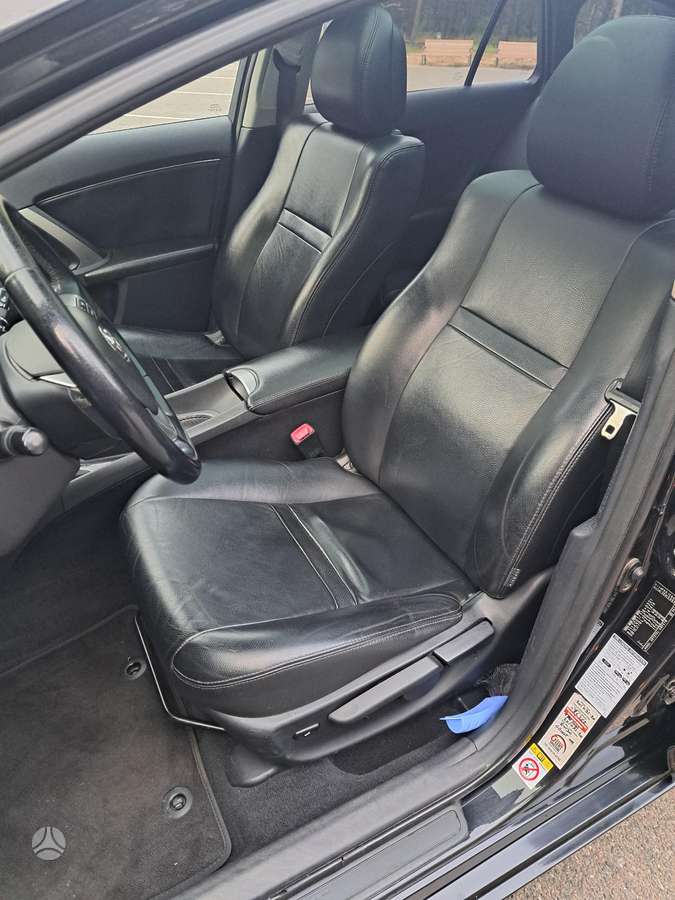 Toyota Avensis - 5