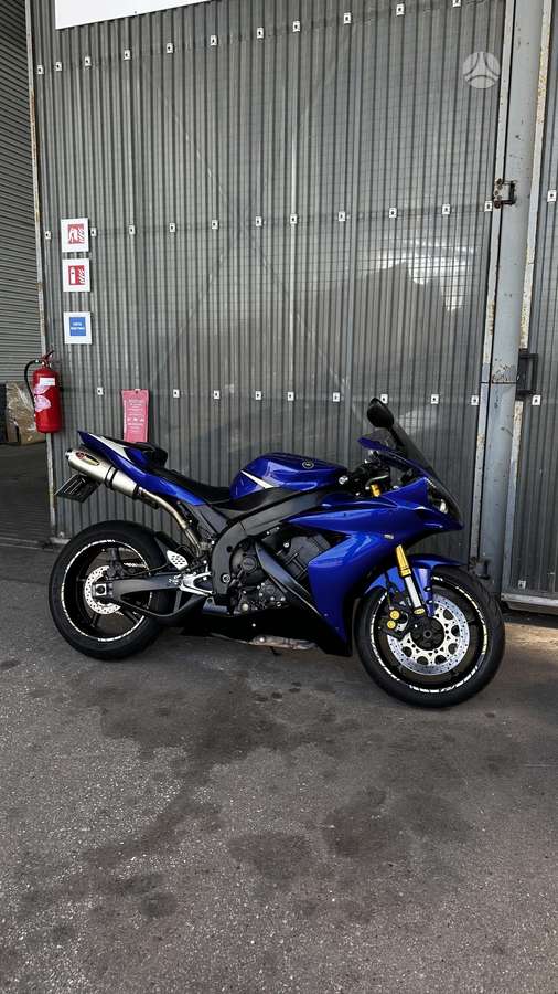 Yamaha R1 1000cc, superbikes