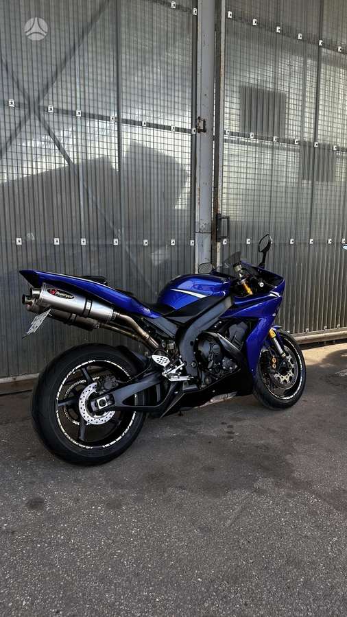 Yamaha R1 1000cc, superbikes