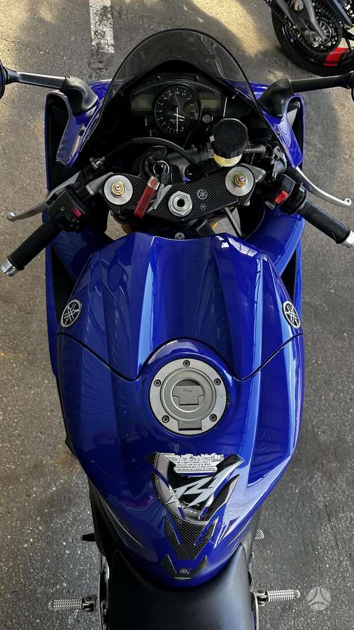 Yamaha R1 1000cc, superbikes