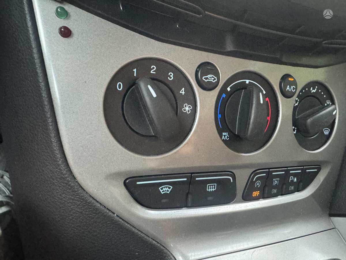 Ford Focus, 1.6 l., Хэтчбек