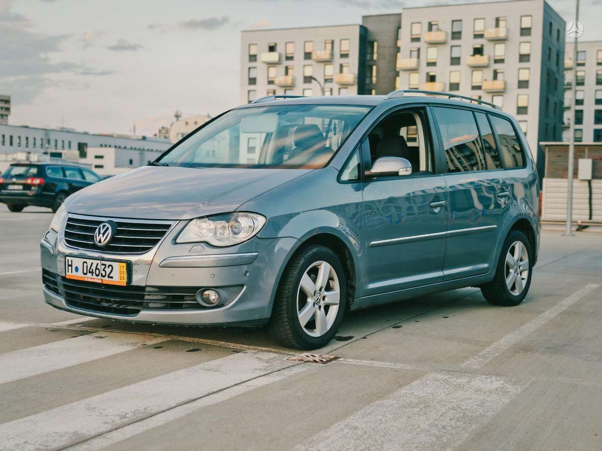 Volkswagen Touran - 3