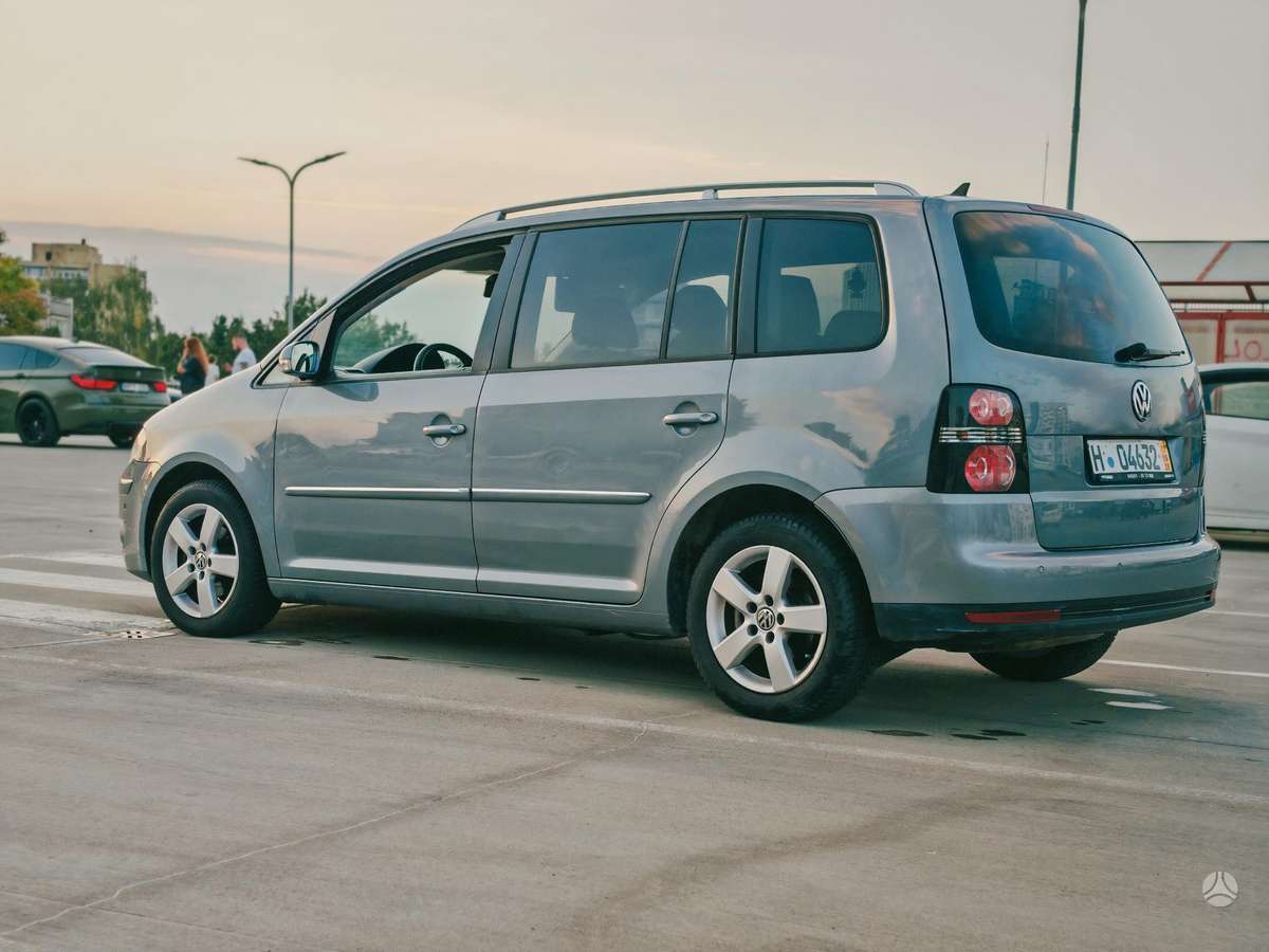 Volkswagen Touran - 7