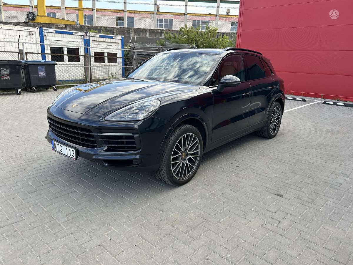 Porsche Cayenne - 1
