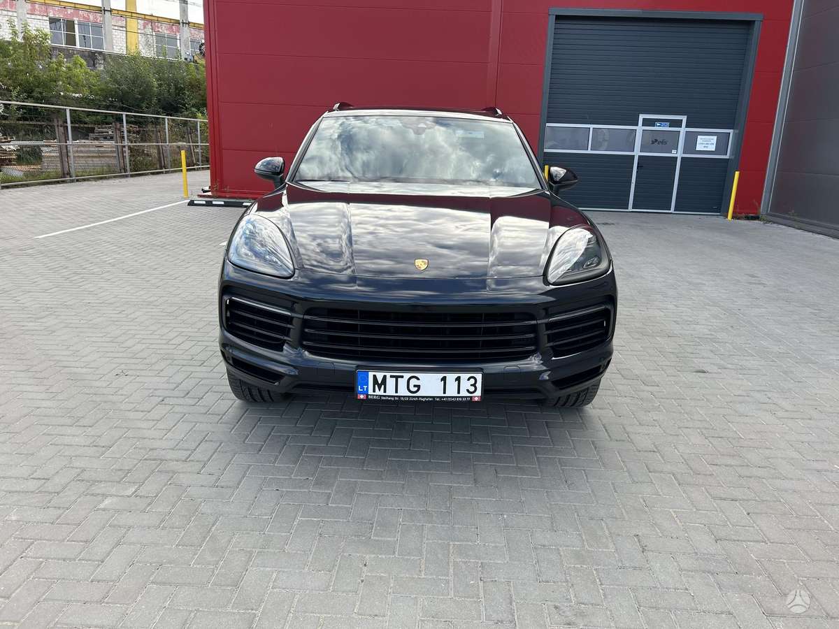 Porsche Cayenne - 2