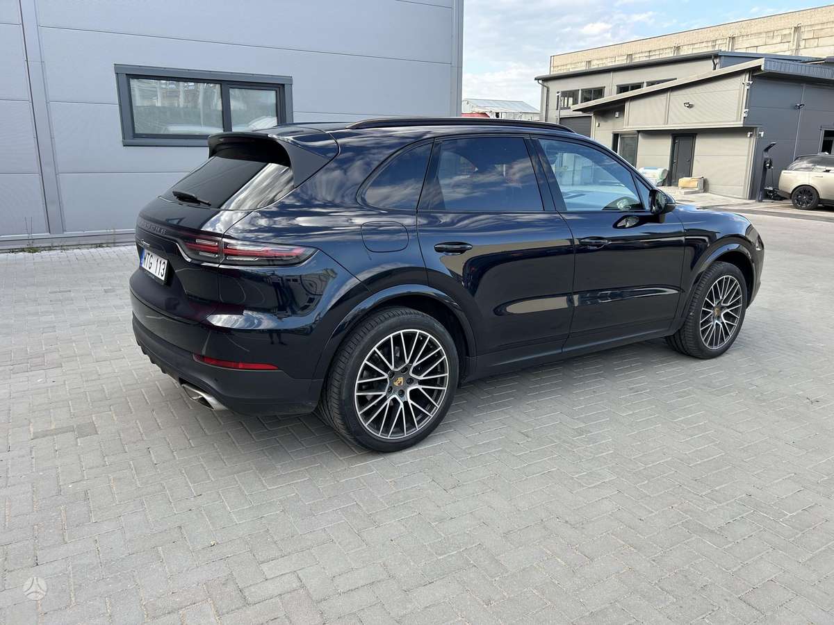 Porsche Cayenne - 6