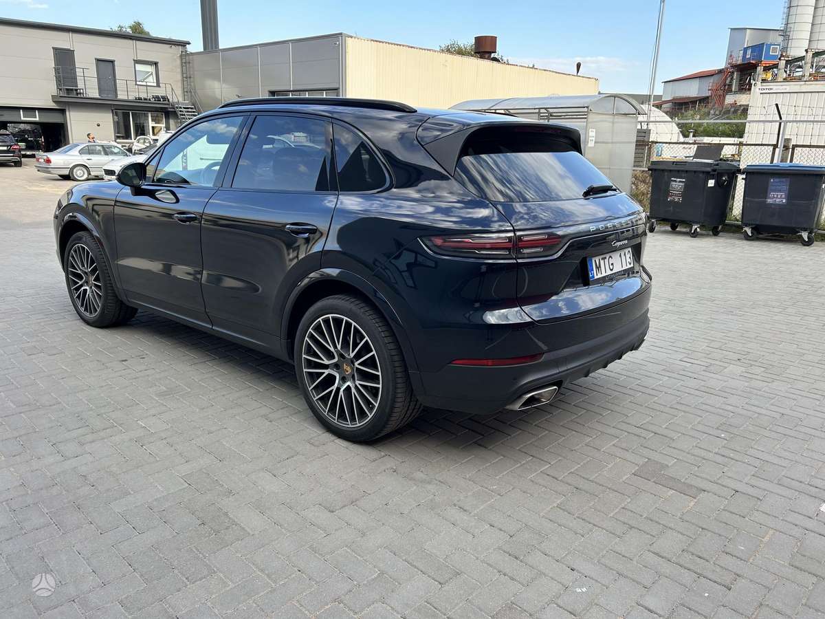 Porsche Cayenne - 7