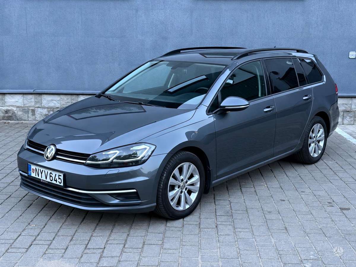 Volkswagen Golf - 1