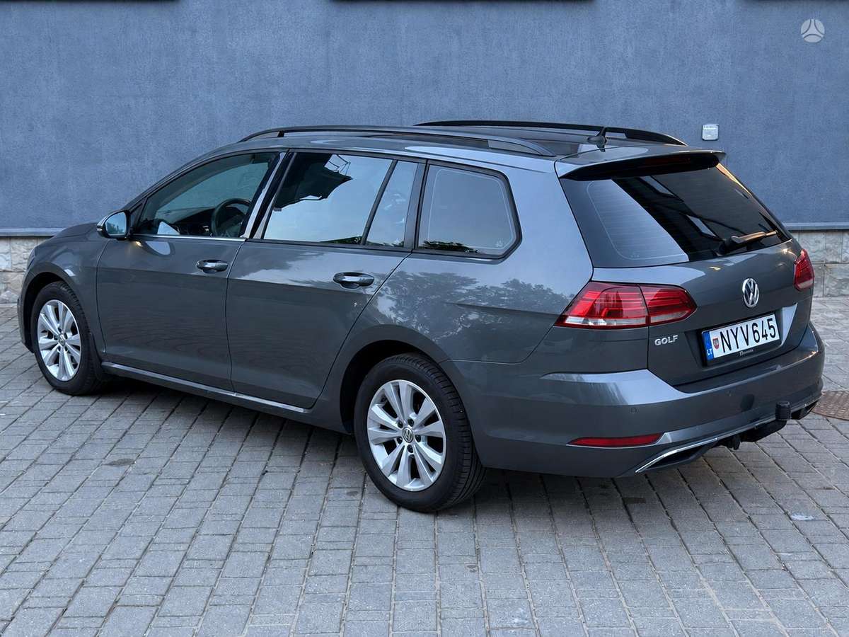 Volkswagen Golf - 3