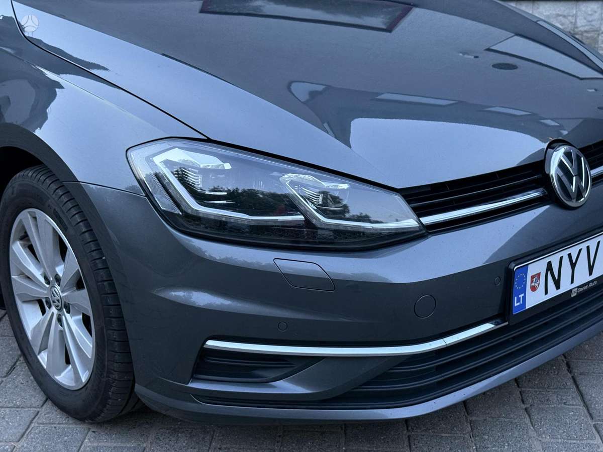 Volkswagen Golf - 5