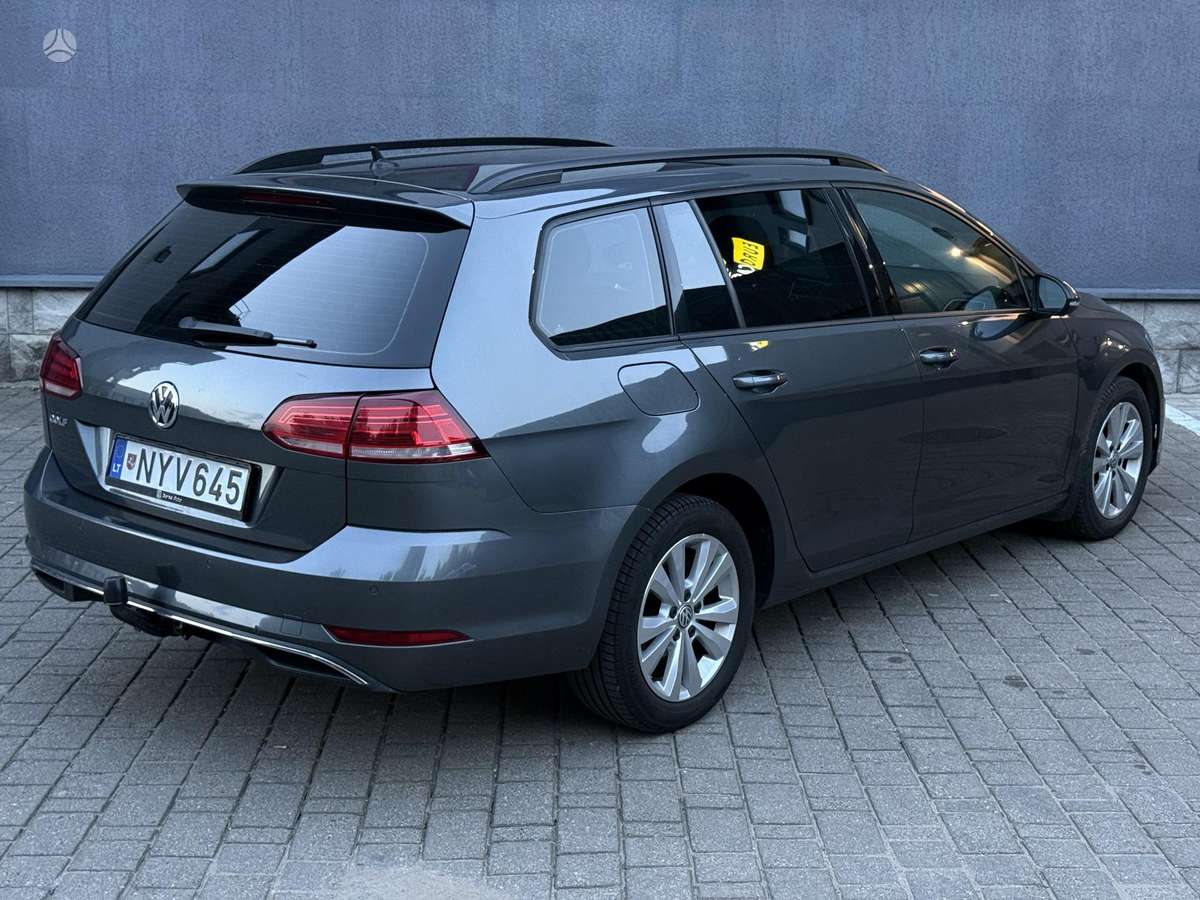 Volkswagen Golf - 4