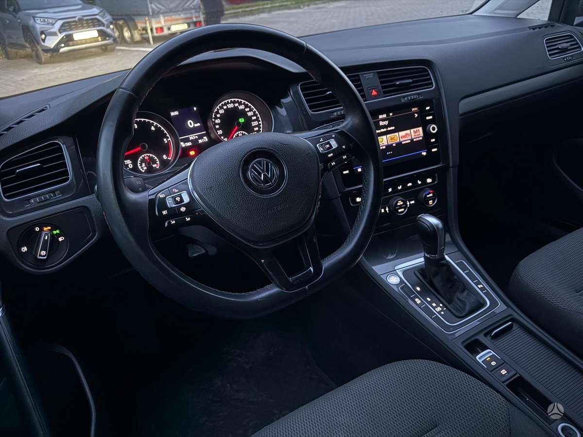 Volkswagen Golf - 7