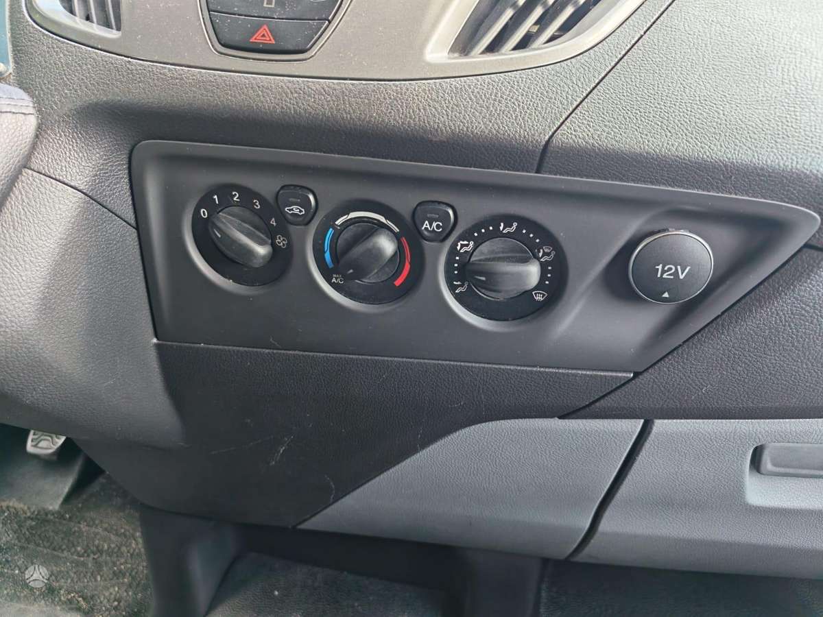 Ford Transit Custom, 2.2 l., mpv / minivan