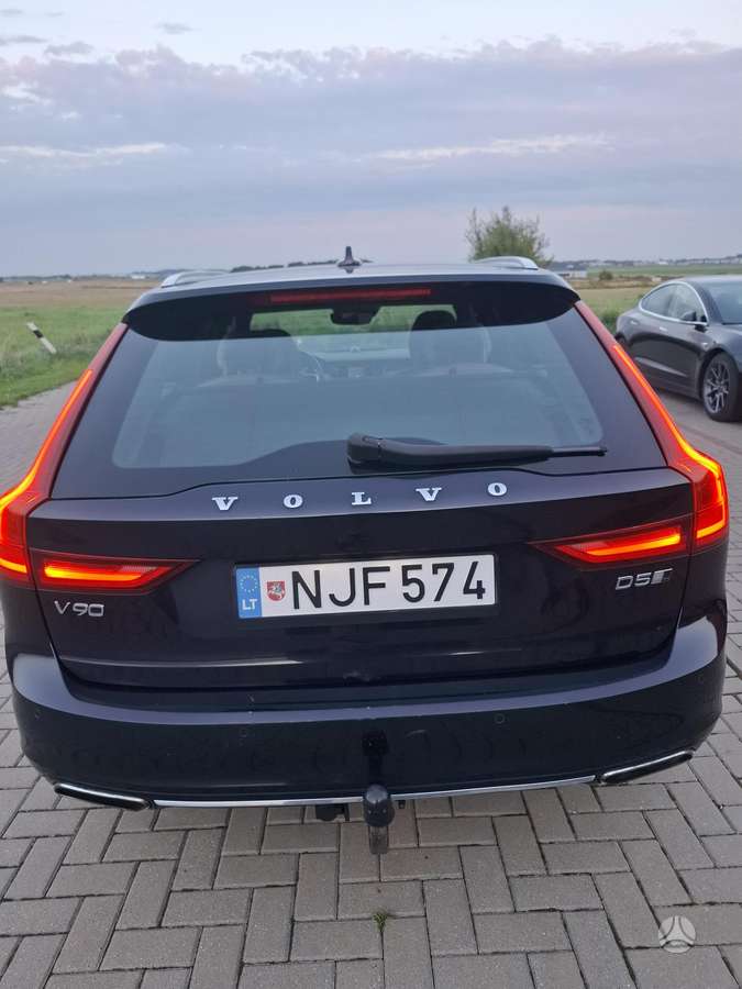 Volvo V90 - 5