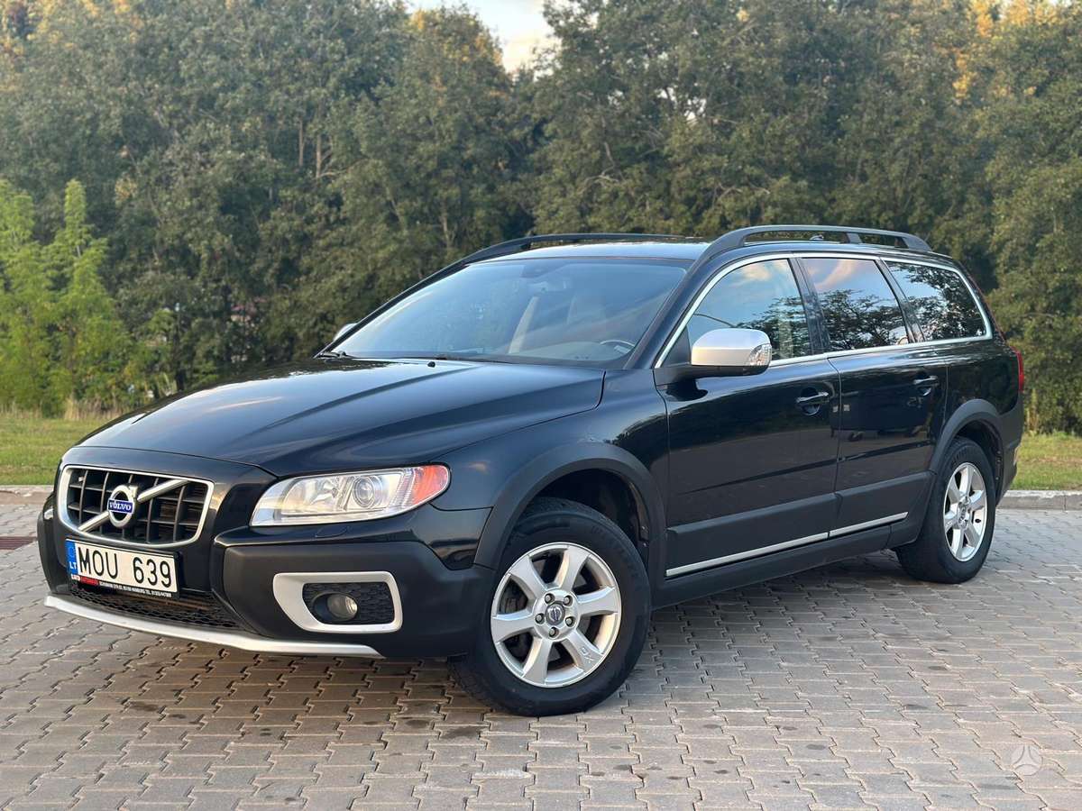 Volvo XC70 - 1
