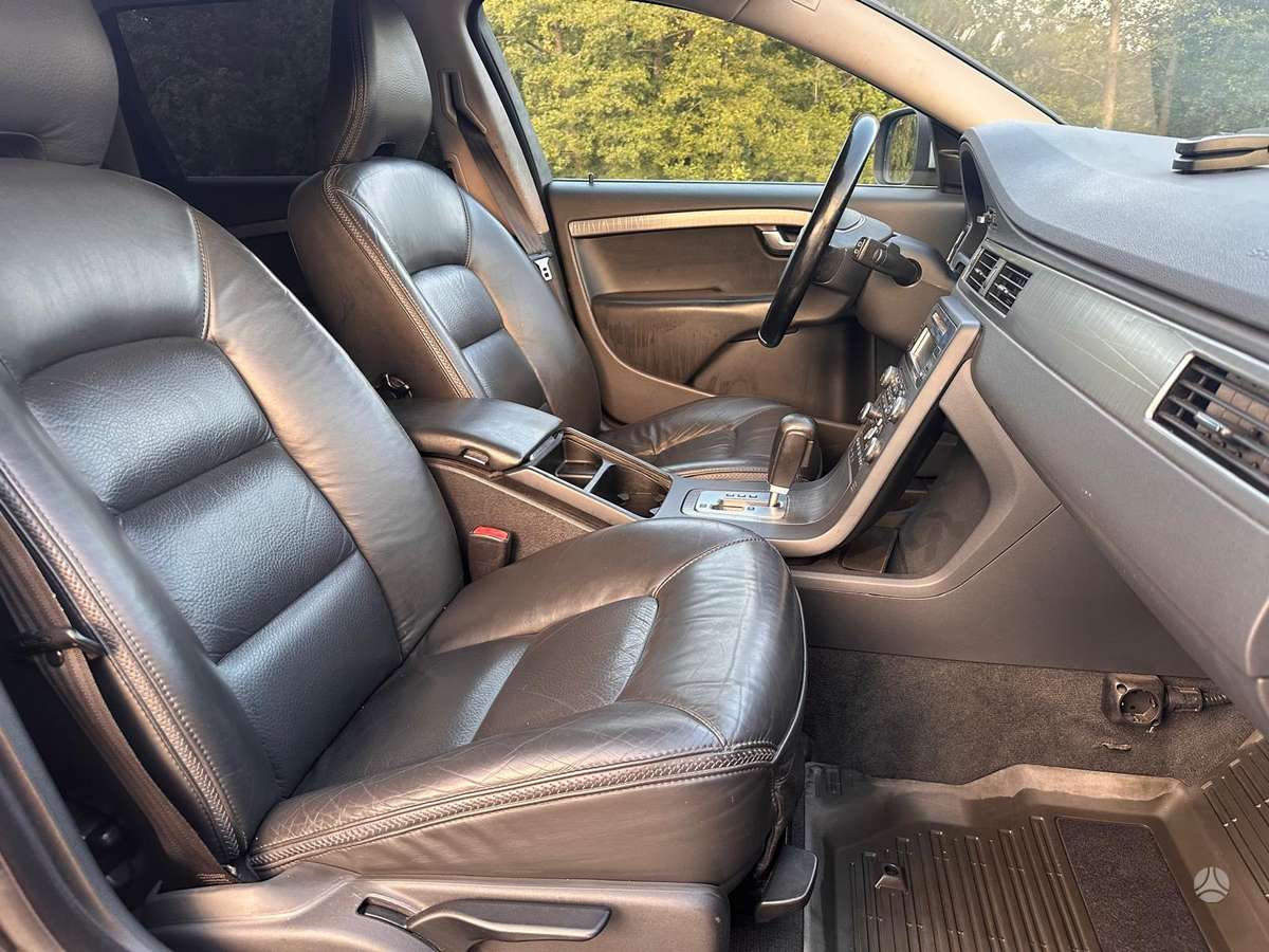 Volvo XC70 - 11