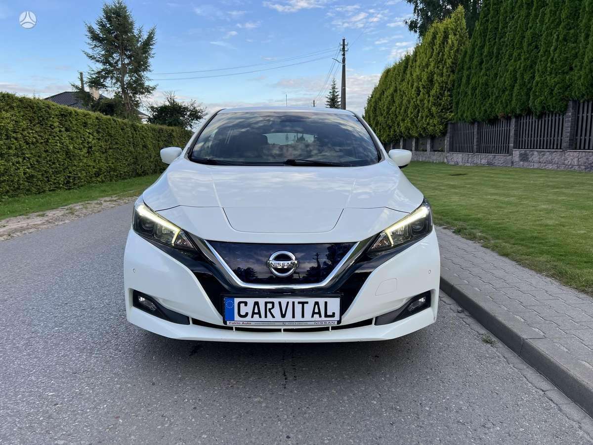 Nissan Leaf, 40 kWh, hatchback