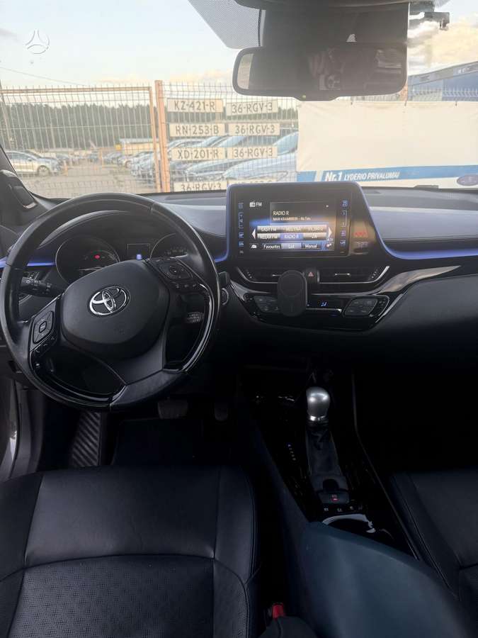 Toyota C-HR - 7