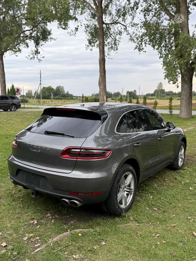 Porsche Macan - 2