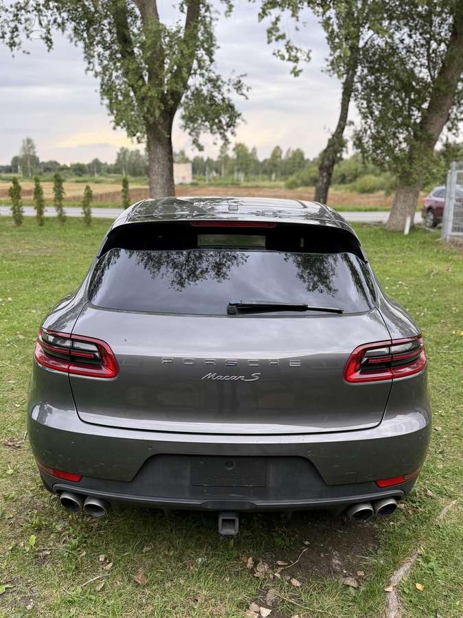 Porsche Macan - 3