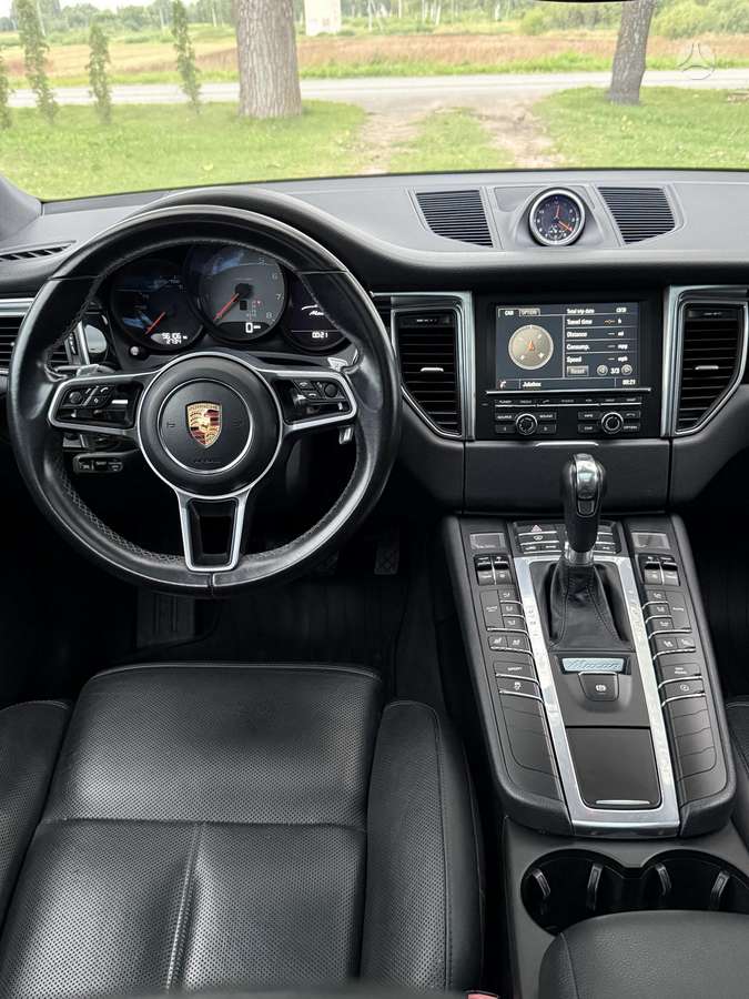 Porsche Macan - 9