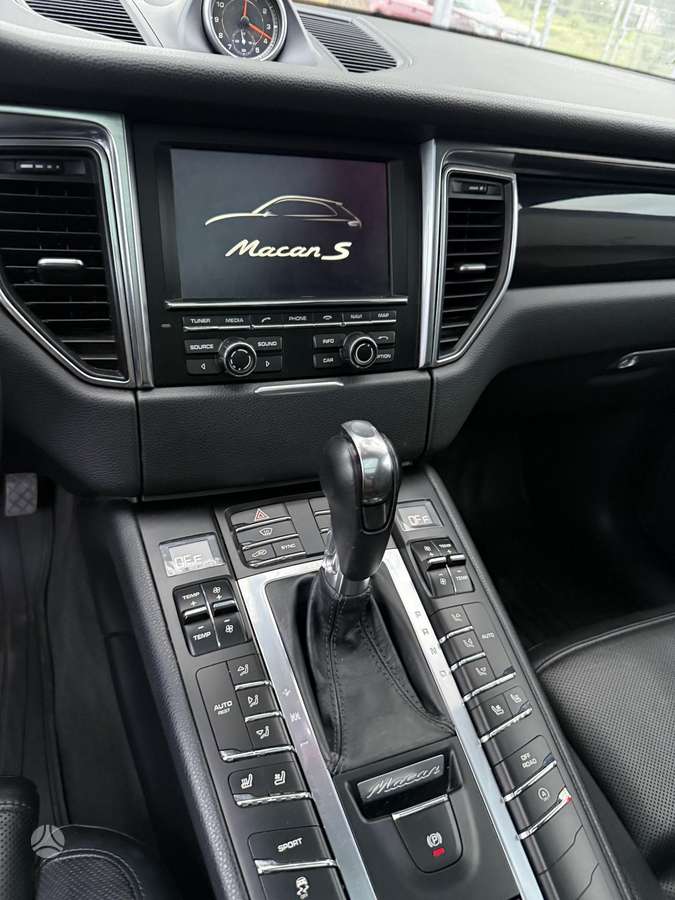 Porsche Macan - 10
