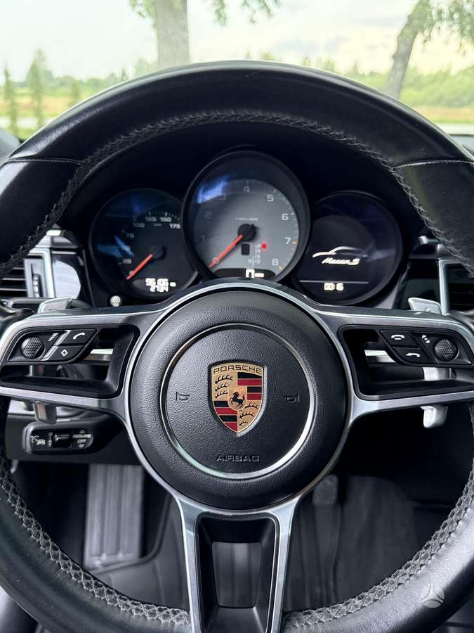 Porsche Macan, 3.0 l., off-road / crossover